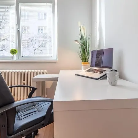 Cosy Flat Close To Апартаменты Братислава