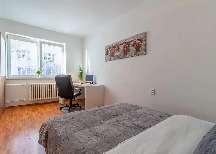 Cosy Flat Close To * ブラチスラヴァ